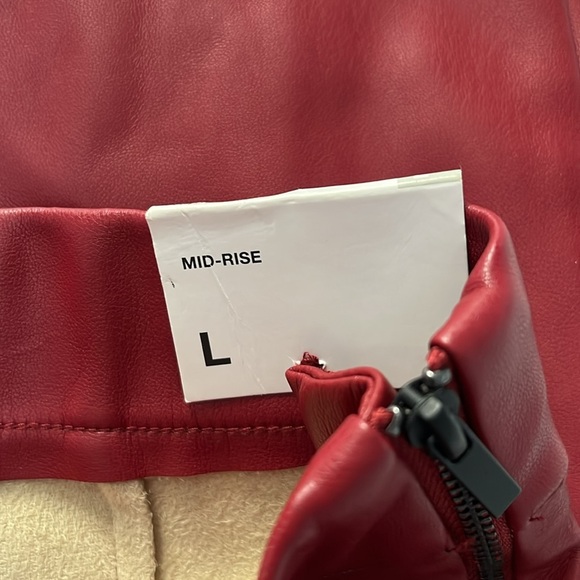 NWT Zara Red Faux Leather Leggings Front Zip Hem - Picture 7 of 9